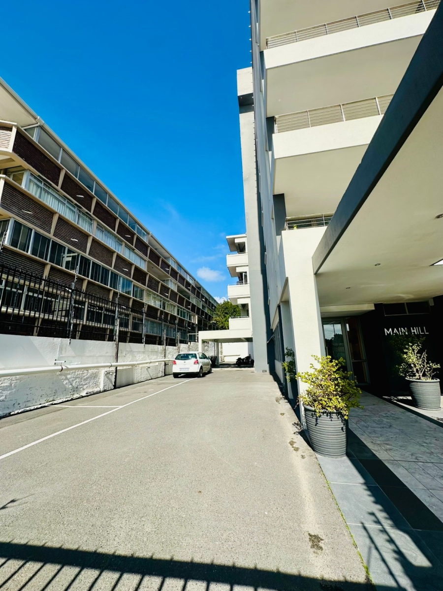1 Bedroom Property for Sale in Green Point Western Cape